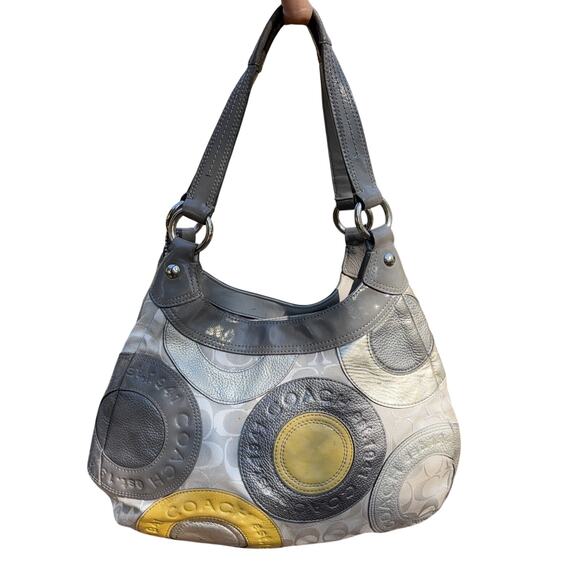 Coach Madison Maggie Circle Appliqué Hobo – Style 18824 - Picture 3 of 7